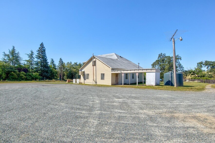 More Photos Of 7672 S Shingle Rd, Shingle Springs General Retail For Sale