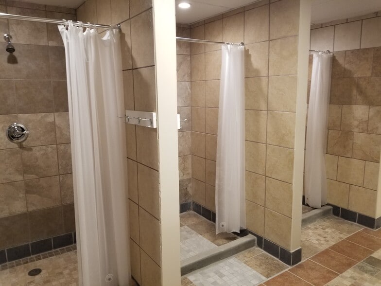 More Photos Of 26 Hill St, Wilkes Barre Distribution For Sale