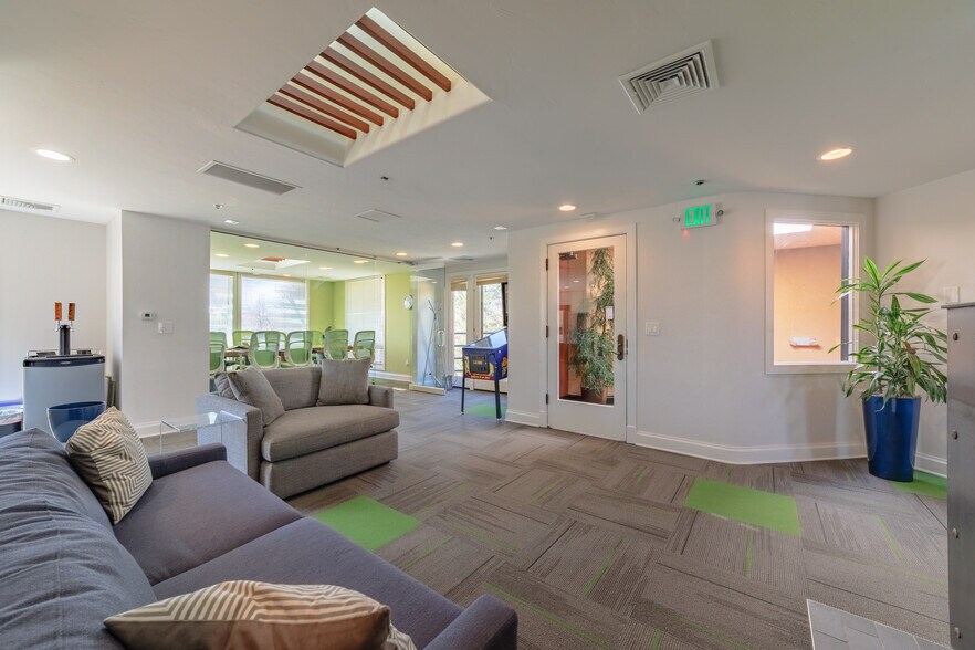More Photos Of 2737 Mapleton Ave, Boulder Office For Lease