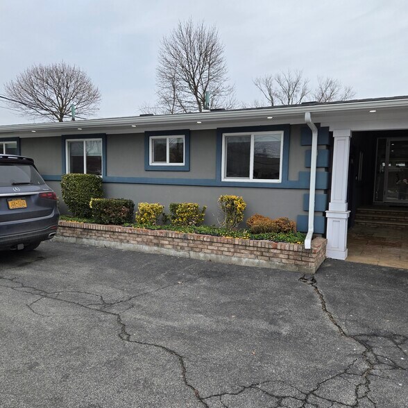 More Photos Of 2005 Deer Park Ave, Deer Park Medical For Lease