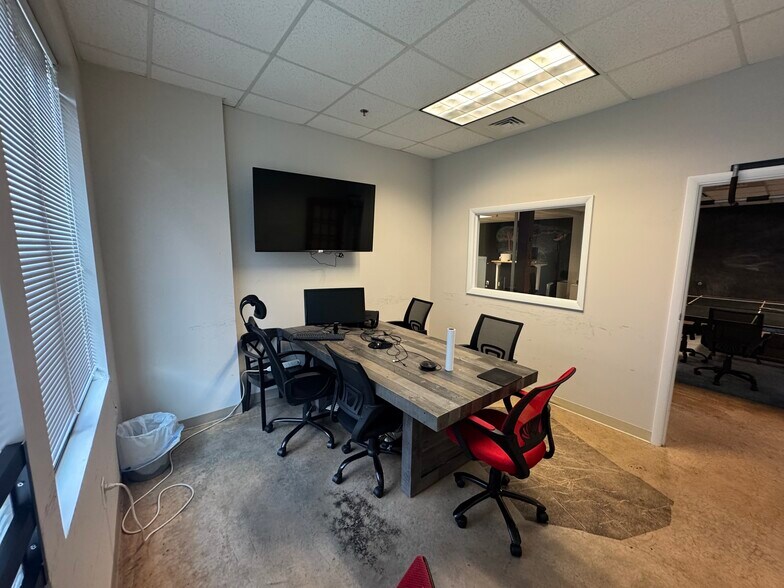 More Photos Of 605 W Main St, Carrboro Medical For Sale
