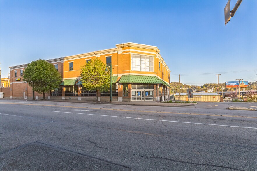 More Photos Of 133 W 8th Ave, Homestead Drugstore For Lease