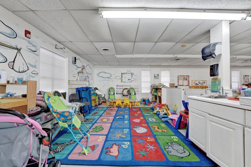 More Photos Of 4826 Cromwell Ave, Memphis Daycare Center For Sale