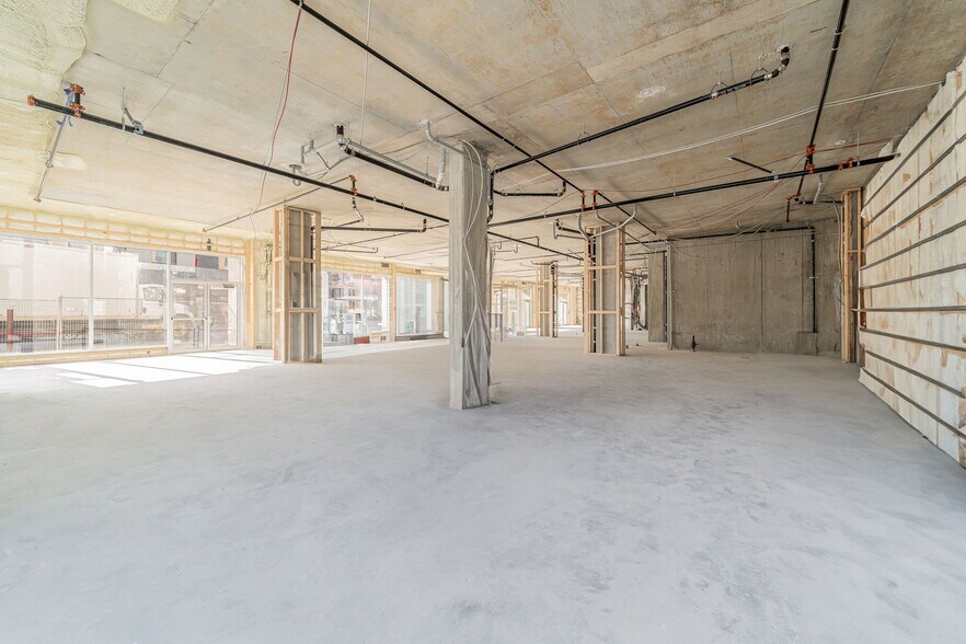 More Photos Of 2485 Rue Bélanger, Montréal Multifamily For Sale