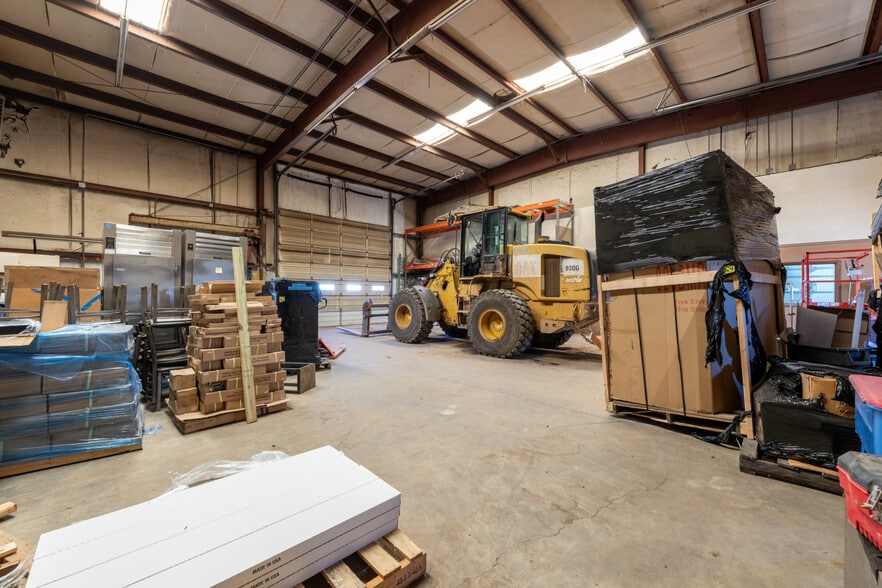 More Photos Of 4901 S Rockwell St, Oklahoma City Service For Sale