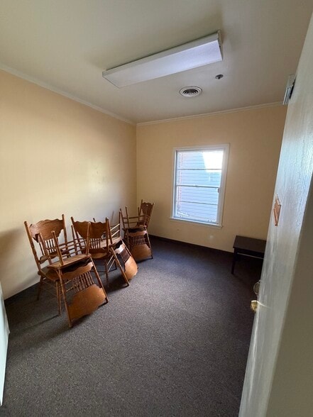 More Photos Of 7470 TX-154, Marshall Specialty For Sale