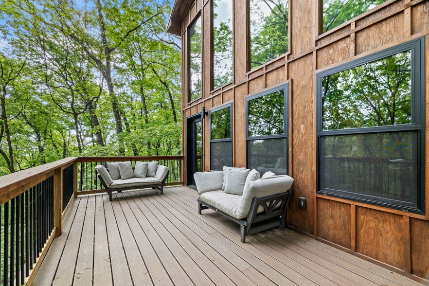 More Photos Of 22468 State Highway 112, Cassville Specialty For Sale