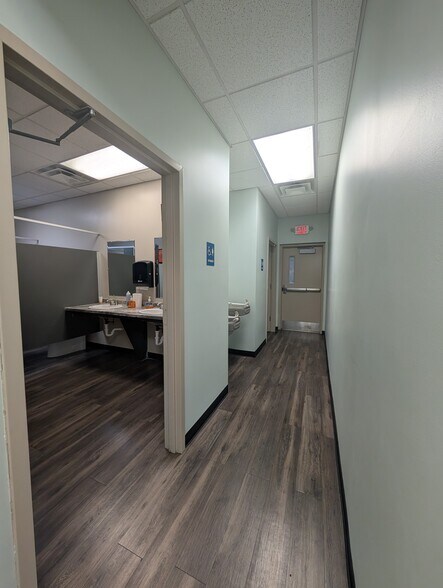 More Photos Of 57 Summit Dr, Corbin Medical For Lease
