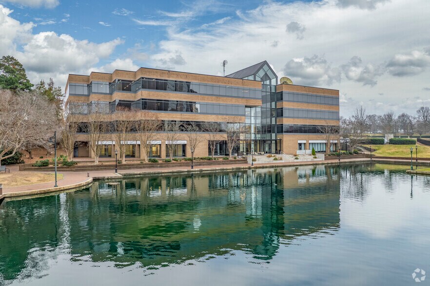 More Photos Of 8801 JM Keynes Dr, Charlotte Office For Lease