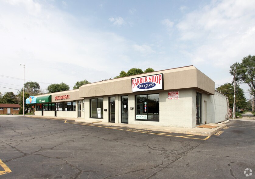 More Photos Of 800-810 E Sibley Blvd, Dolton Freestanding For Lease
