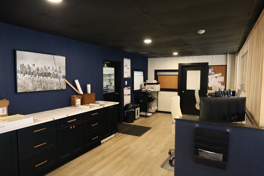 More Photos Of 1615 Bustleton Pike, Feasterville Trevose Warehouse For Lease