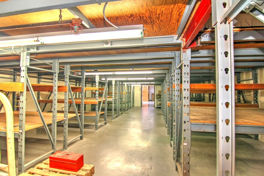 More Photos Of 4125 Market St, Ventura Light Manufacturing For Sale