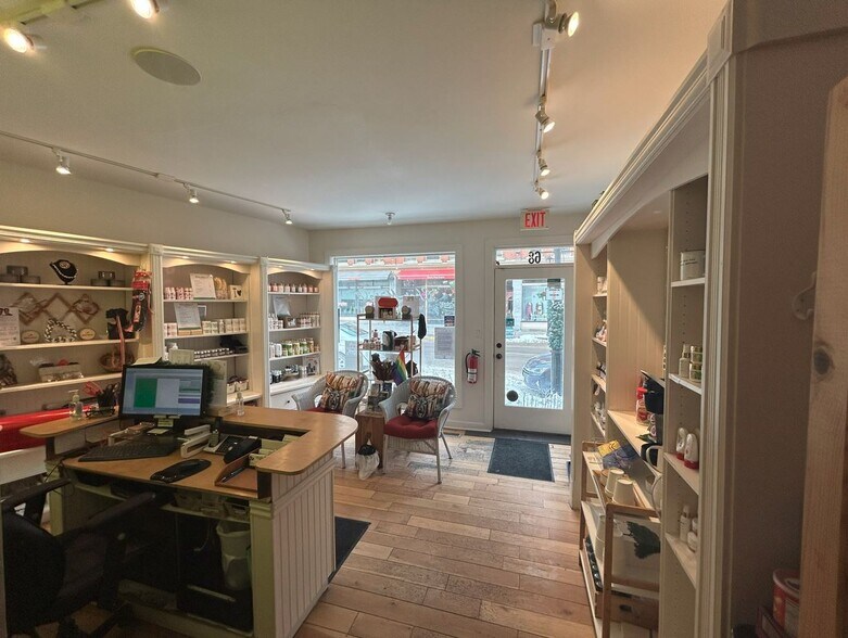 More Photos Of 68 Brock St, Kingston General Retail For Lease