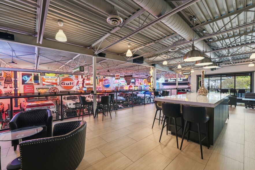 More Photos Of 935 Sherwood Ave, Coquitlam Warehouse For Sale