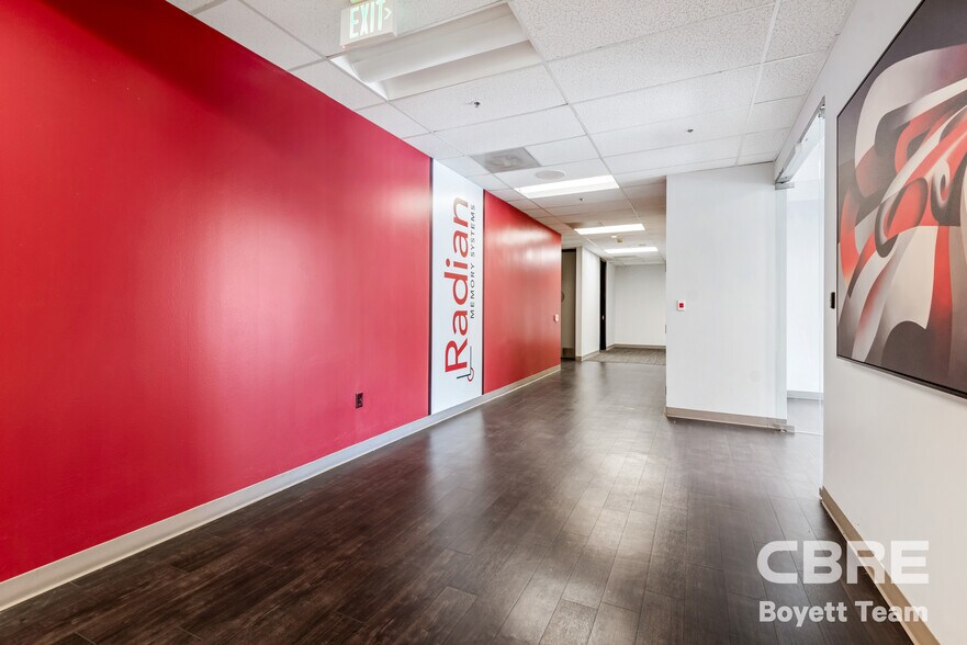 More Photos Of 26025 Mureau Rd, Calabasas Office For Sale
