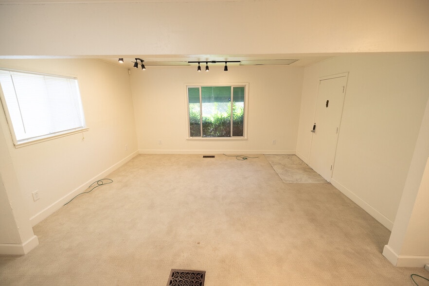 More Photos Of 4918 Sonoma Hwy, Santa Rosa Office For Lease