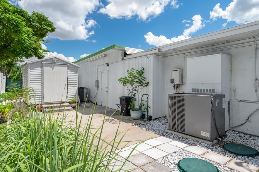 More Photos Of 114 Central Ave, Lake Wales Freestanding For Sale