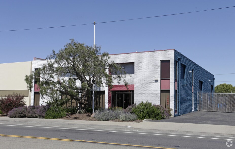 More Photos Of 14444 Wicks Blvd, San Leandro Warehouse For Lease
