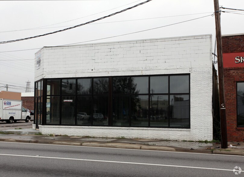 More Photos Of 200 E Garden St, Pensacola Freestanding For Lease