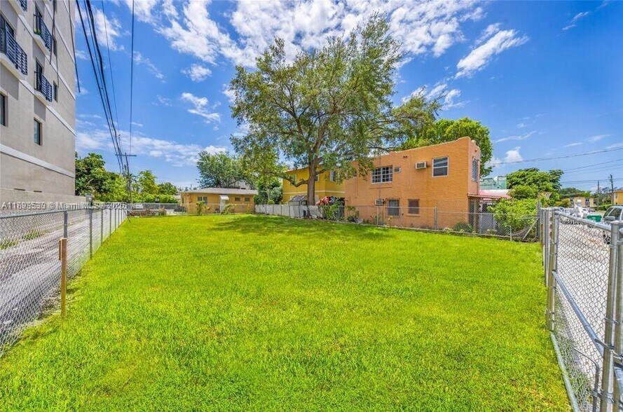 More Photos Of 129 SW 21st Ave, Miami Land For Sale
