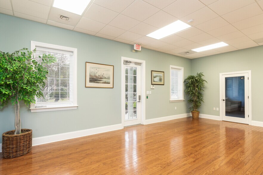 More Photos Of 3015 Dunes West Blvd, Mount Pleasant Office For Lease