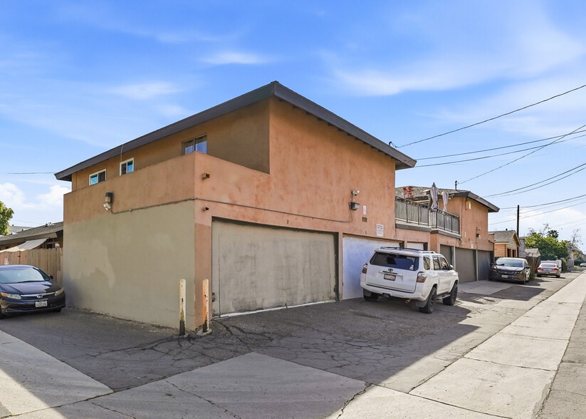 More Photos Of 311-315 S Kroeger St, Anaheim Apartments For Sale