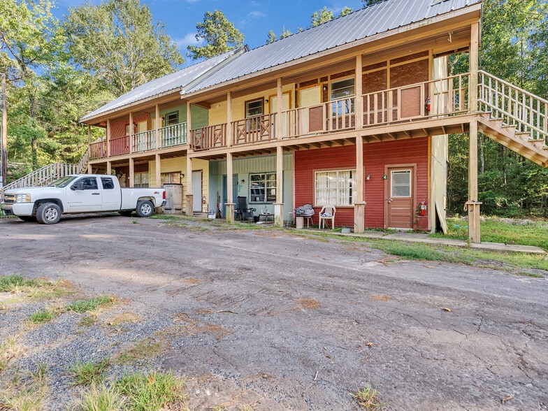 More Photos Of 280 Broken Arrow Marina, Livingston Hotel For Sale