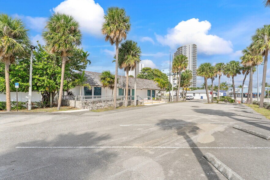 More Photos Of 1200 E Blue Heron Blvd, Riviera Beach Land For Sale