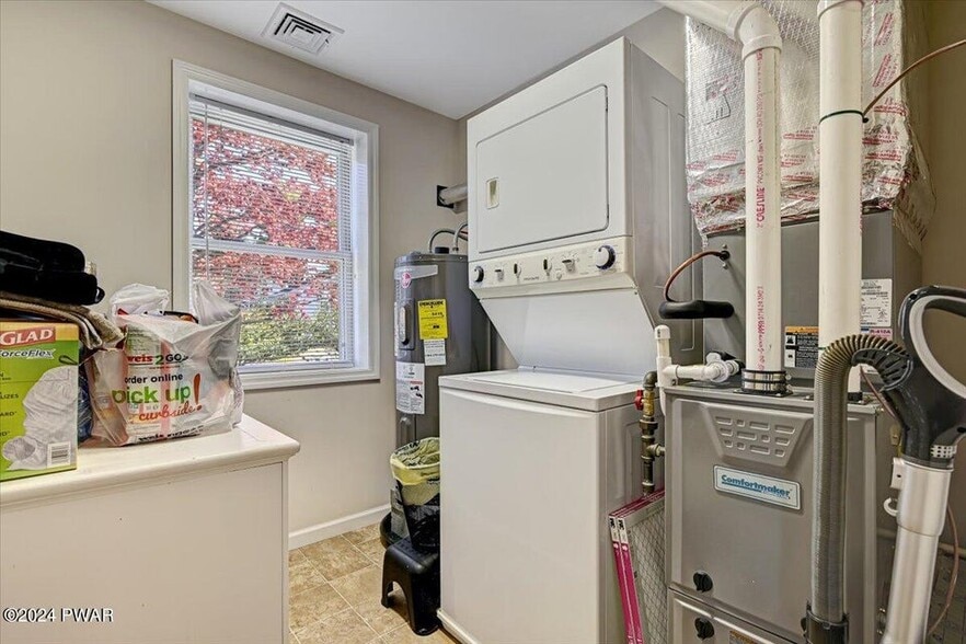 More Photos Of 186 Ledgedale Rd, Lake Ariel Apartments For Sale