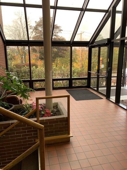 More Photos Of 76 Summer St, Fitchburg Medical For Lease