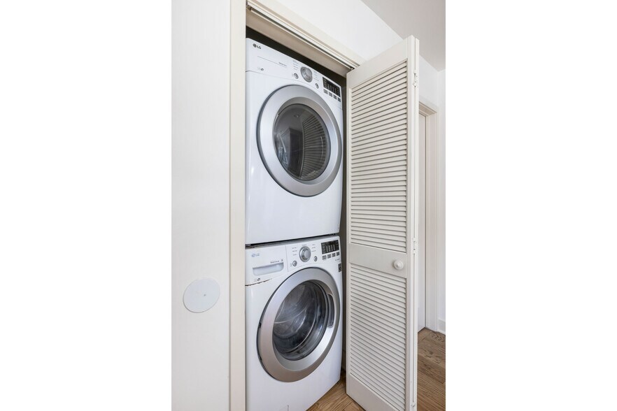 More Photos Of 2352 Forney St, Los Angeles Multifamily For Sale