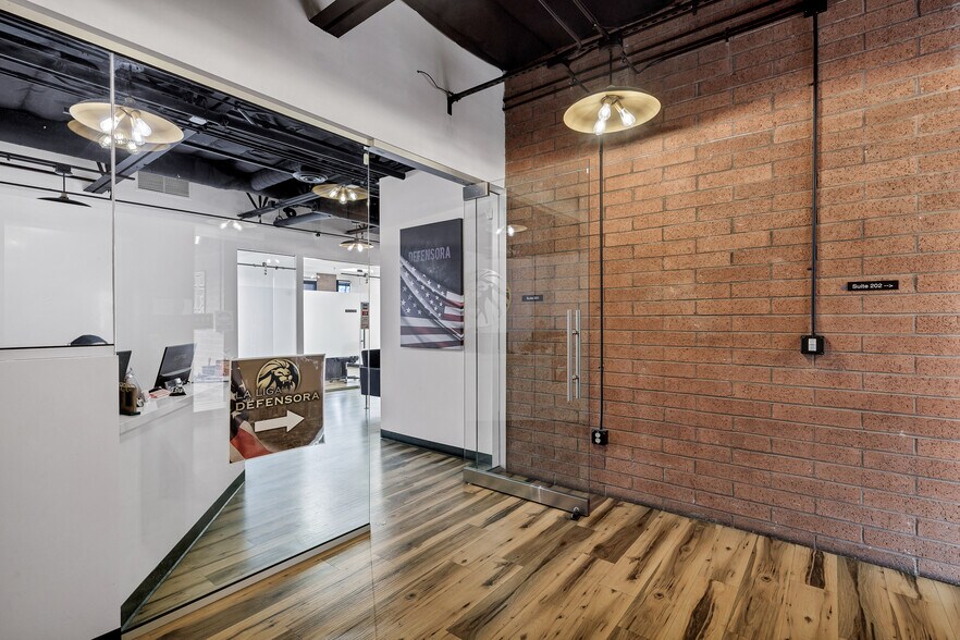 More Photos Of 2727 N 3rd St, Phoenix Office For Sale