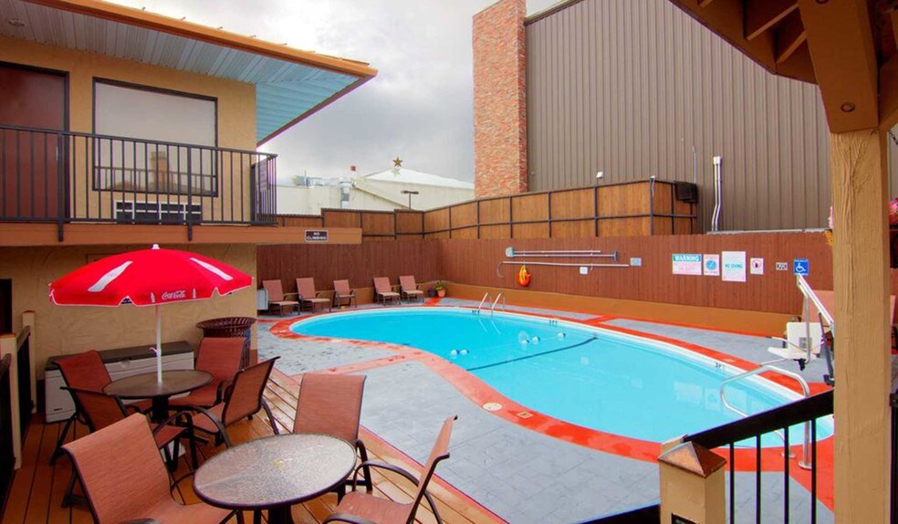 More Photos Of 3215 W 76 Country Blvd, Branson Hotel For Sale