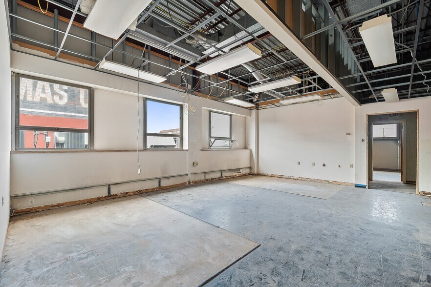 More Photos Of 90 E Union St, Wilkes-Barre Light Distribution For Lease