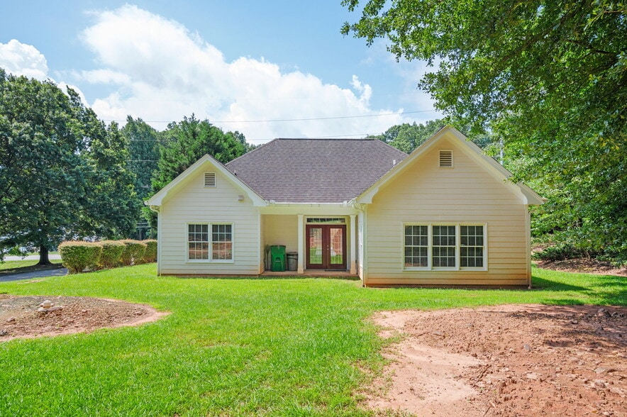 More Photos Of 5102 Covington Hwy, Decatur Medical For Sale