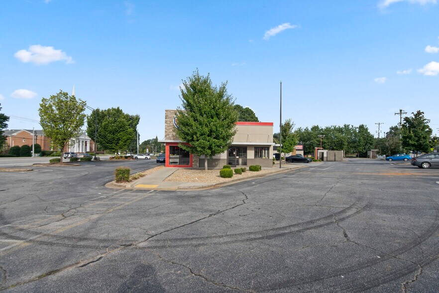 More Photos Of 2357 Main St East, Snellville Fast Food For Sale