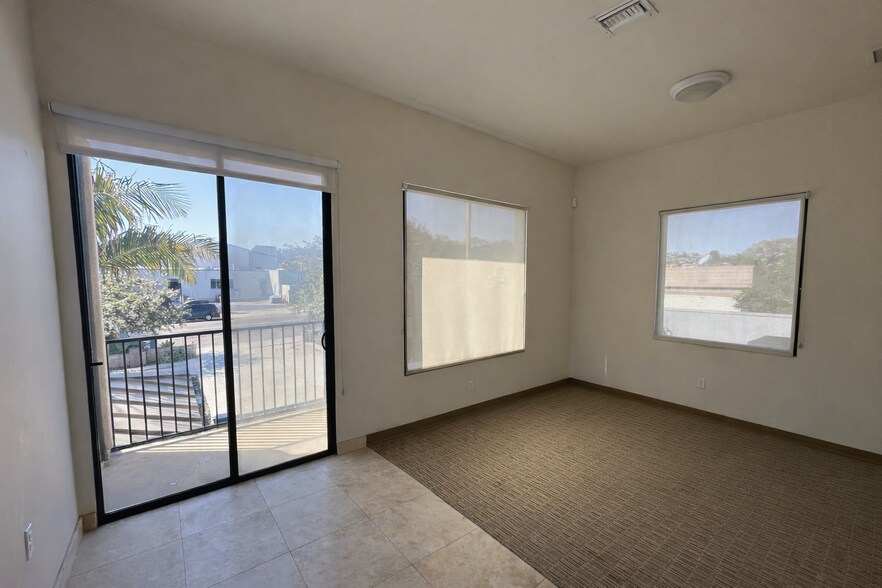 More Photos Of 2820 Shelter Island Dr, San Diego Storefront Retail Office For Lease