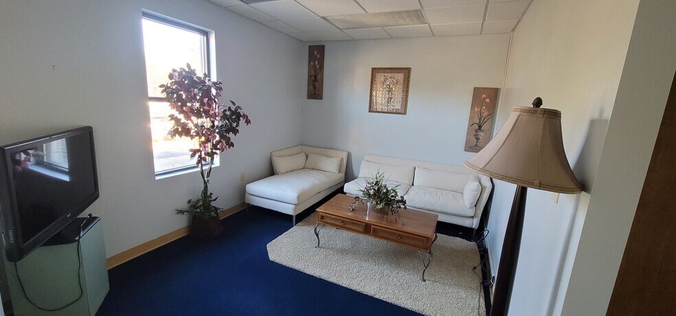 More Photos Of 6572 River Park Dr, Riverdale Coworking Space