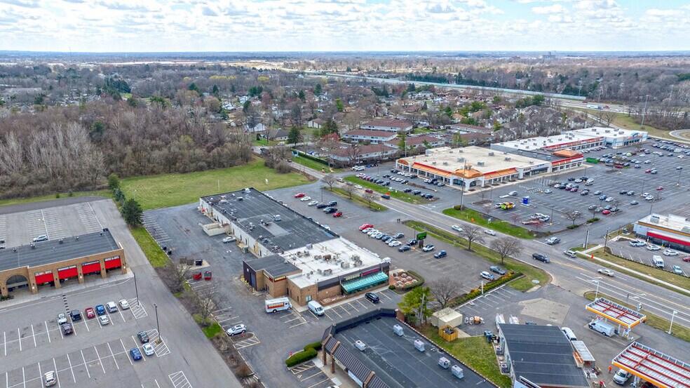 More Photos Of 6085-6115 Mcnaughten Rd, Columbus Storefront For Lease