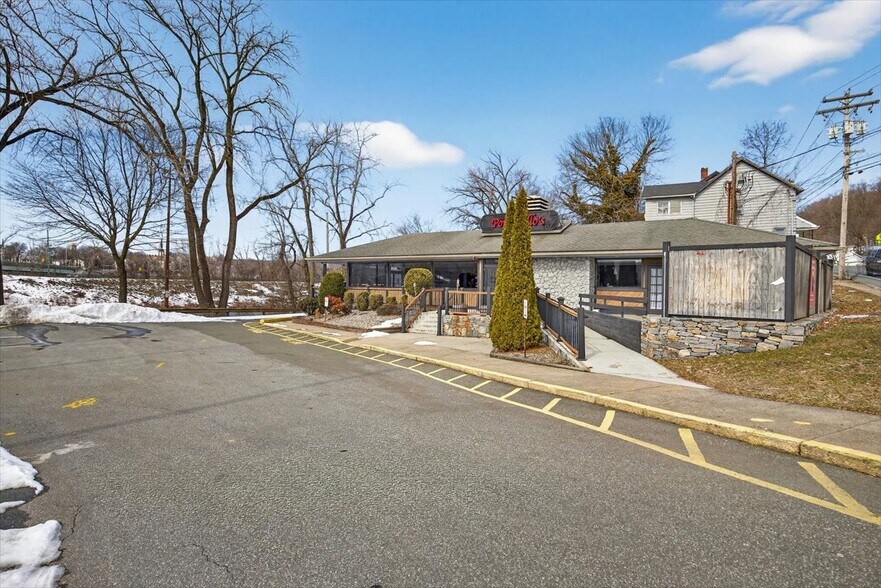 More Photos Of 5 Main St, Derby Restaurant For Sale