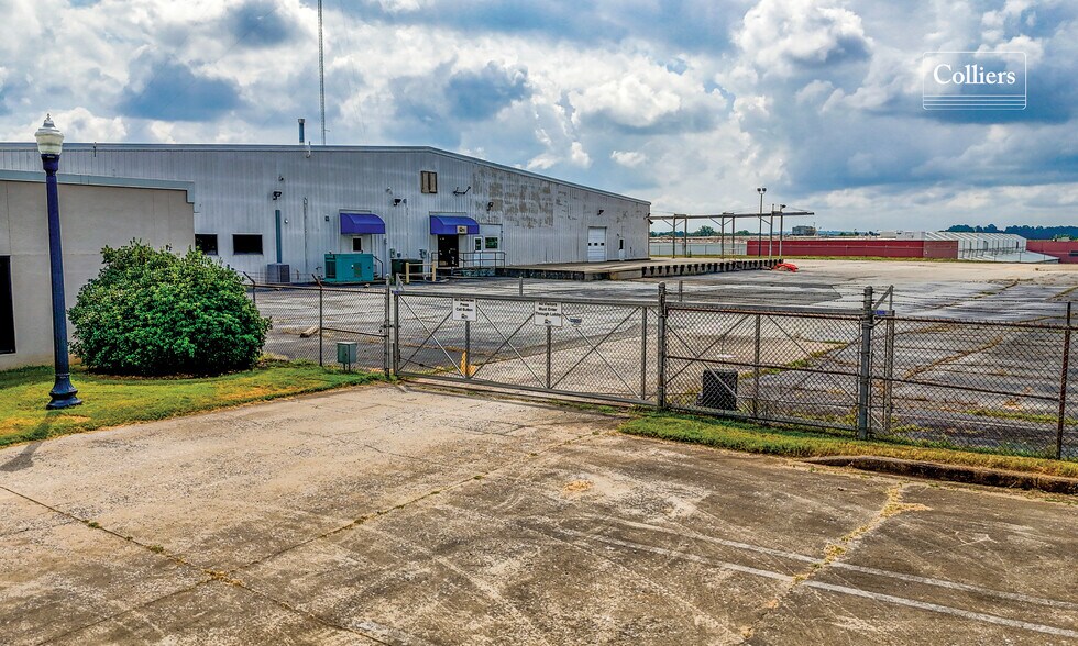 More Photos Of 811 Hamrick St, Gaffney Warehouse For Sale