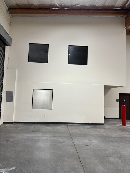 More Photos Of 9755 Rush St, South El Monte Warehouse For Lease