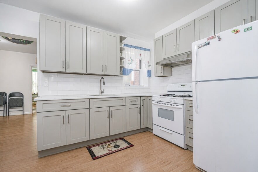 More Photos Of 174 Avenue O, Brooklyn Storefront Retail Residential For Sale