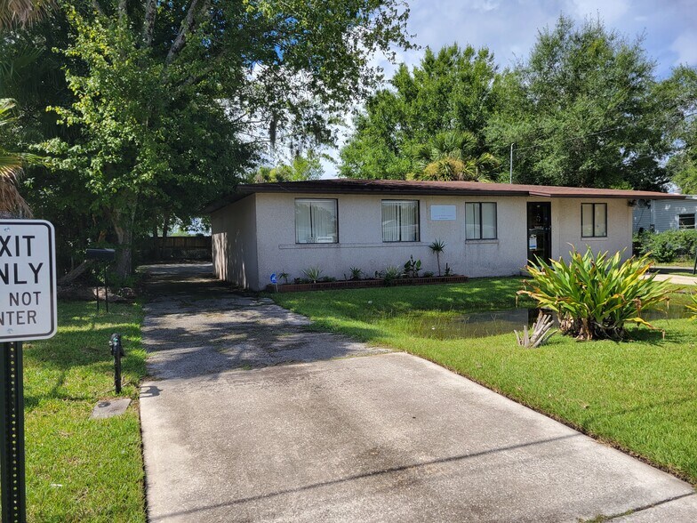 More Photos Of 6216 Sauterne Dr, Jacksonville Freestanding For Sale