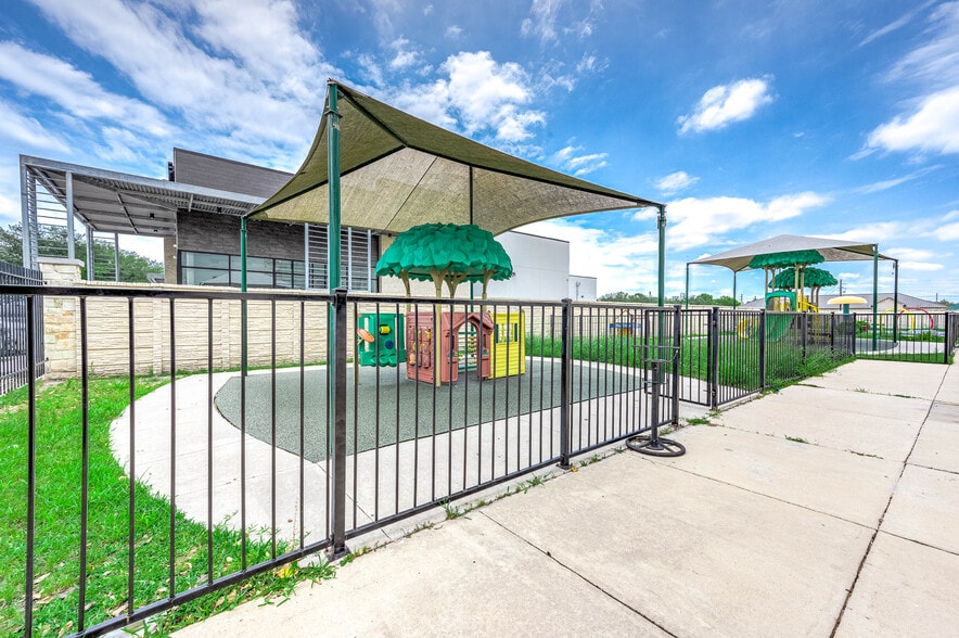 More Photos Of 12152 Shadow Creek Pky, Pearland Daycare Center For Sale