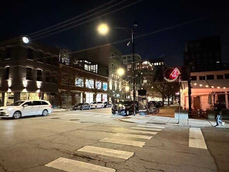 More Photos Of 835 W Washington Blvd, Chicago Unknown For Lease