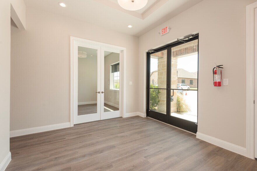 More Photos Of 2601 Little Elm Pkwy, Little Elm Office For Sale