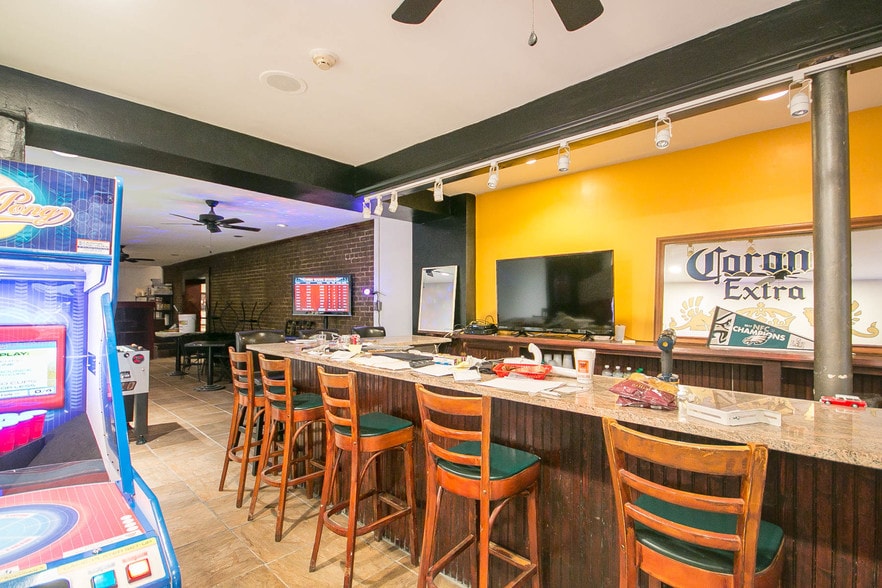 More Photos Of 6076-6080 Ridge Ave, Philadelphia Storefront Retail Residential For Lease