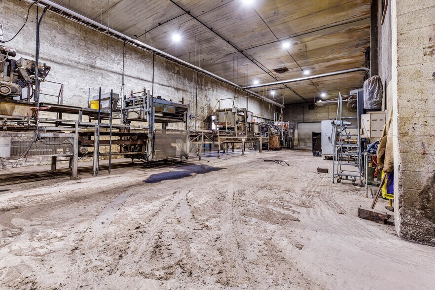 More Photos Of 550 S 1100 W, Fillmore Warehouse For Sale