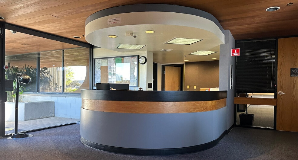 More Photos Of 2842 N Business Park Ave, Fresno Manufacturing For Lease